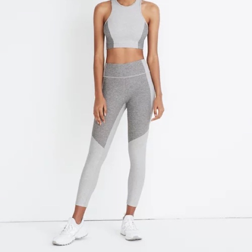 Outdoor Voices Two-Tone Warmup Crop XS